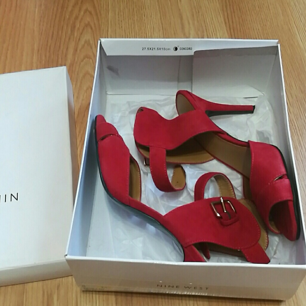 Nine West Adalina Red Suede Heels - Picture 4 of 7